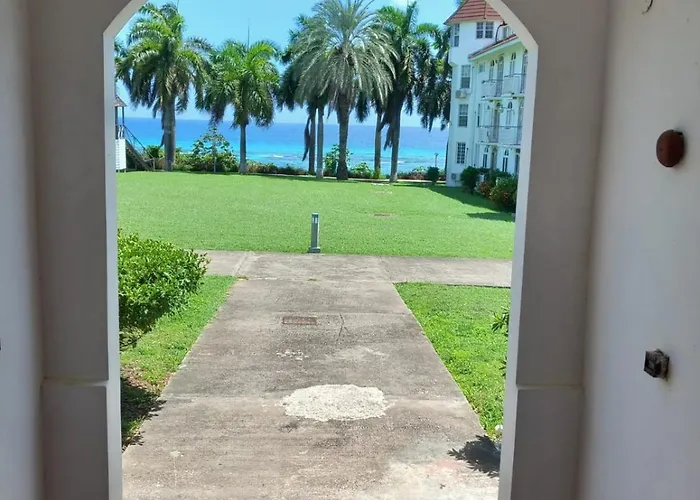 Seacastle Deluxe Pensión Montego Bay